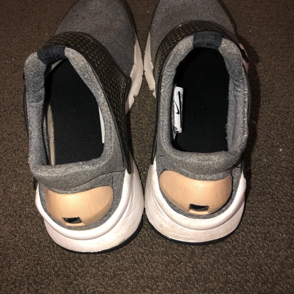 Nike shoes - Picture 4 of 4